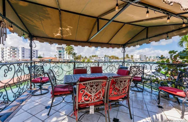 8142 Byron Ave photos photos