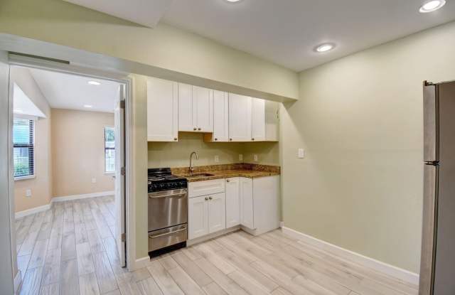 1316 DATE PALM Drive Gallery 3