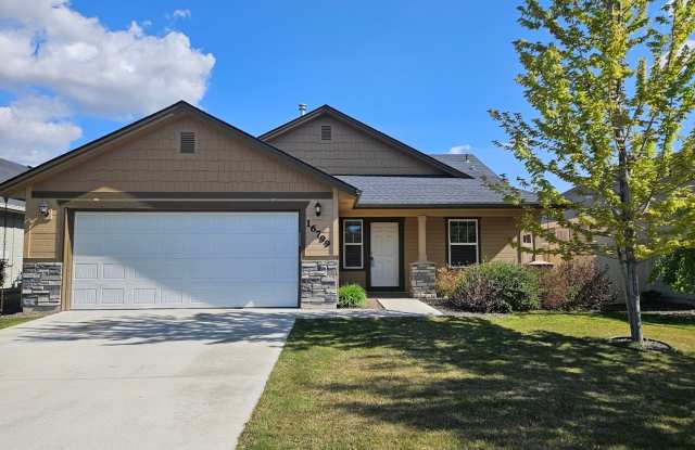 3 Bedroom 2 Bath Home in Nampa - 16799 North Dartmouth Avenue, Nampa, ID 83687 3 Bedroom 2 Bath Home in Nampa - 16799 North Dartmouth Avenue, Nampa, ID 83687