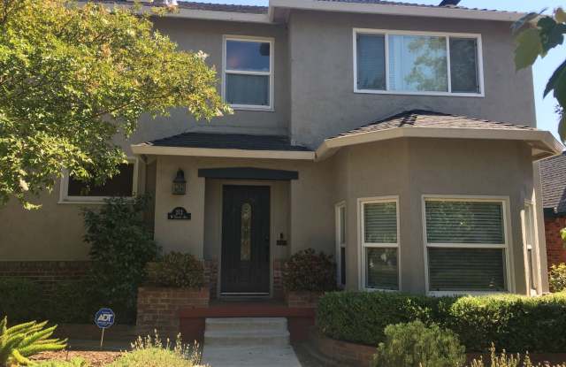 Majestic Home Near University of the Pacific, 1/2 Off photos photos