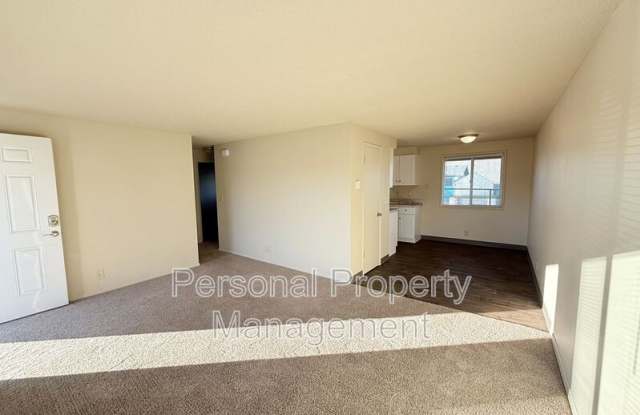 816 NE 86th ST - 816 Northeast 86th Street, Hazel Dell, WA 98665