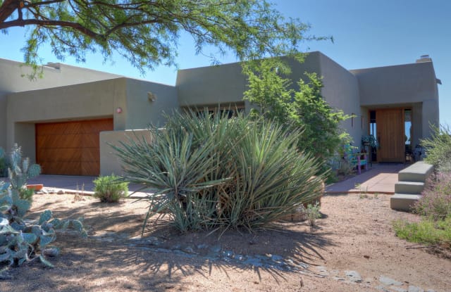 10103 E GRAYTHORN Drive - 10103 East Graythorn Drive, Scottsdale, AZ 85262