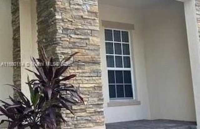 17086 SW 95th Ter photos photos