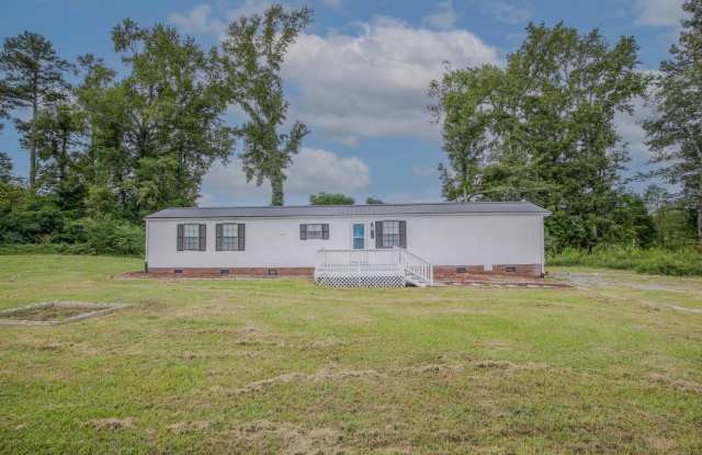 Charming Renovated 2-Bedroom, 2-Bath Home on a Serene 1-Acre Lot - 133 P547, Moore County, NC 28327