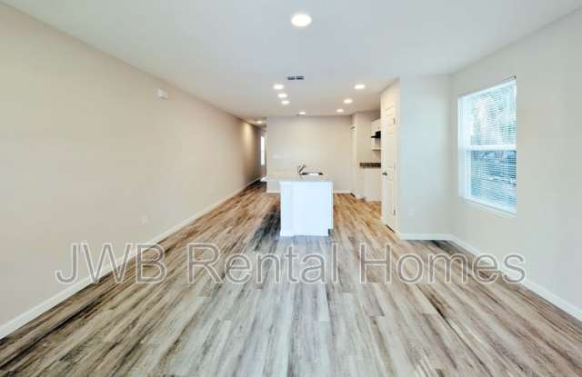 1223 Weare St Gallery 4