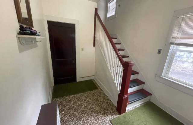 966 Ridge Avenue Gallery 3