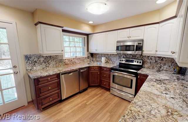 4190 W NEWLAND Drive Gallery 4