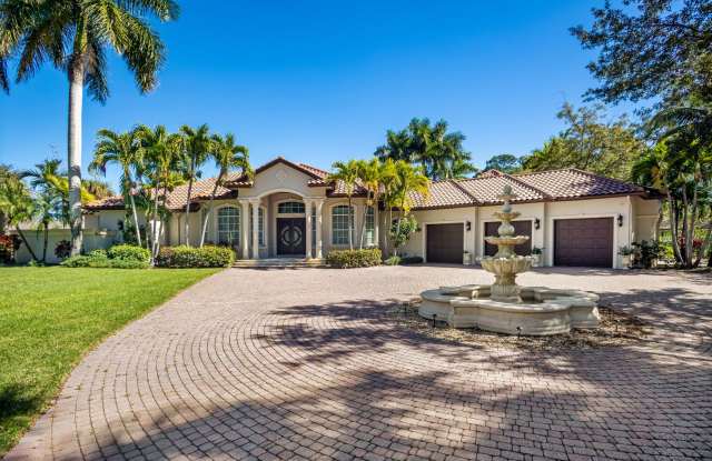 ** OAKES ESTATES ** 4 BED + DEN / 3.5 BATH - ESTATE HOME - ACREAGE - UNFURNISHED - ANNUAL RENTAL photos photos