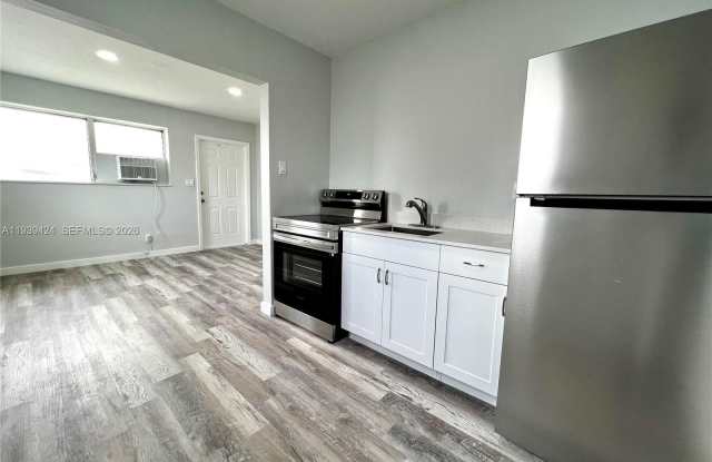 805 NW 7th Ave photos photos