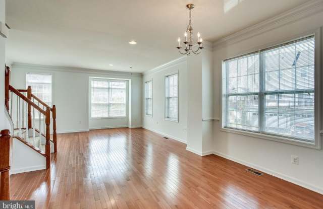 43190 WHELPLEHILL TERRACE Gallery 3