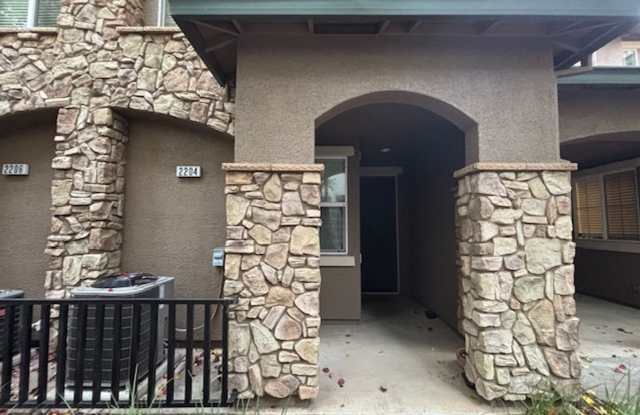 2BD/2.5BA Condo located in Lincoln photos photos