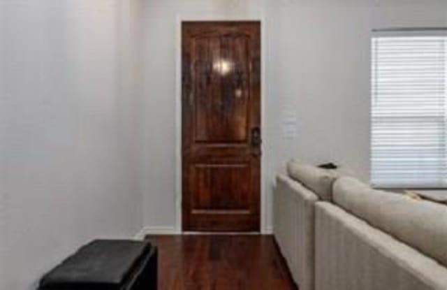7939 Parkwood Boulevard Gallery 4