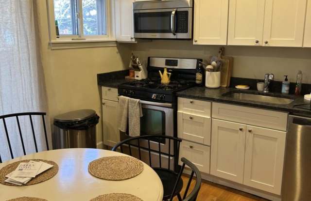 178 Bowen St. photos photos