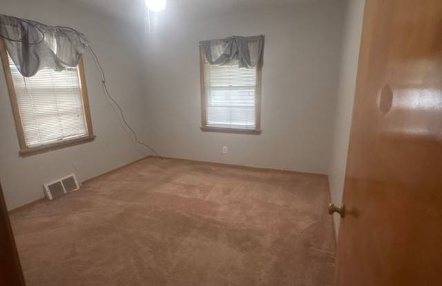 Renovated single family home for rent Gallery 4