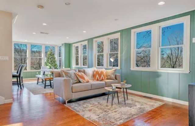 Winter Move-In Special! Spacious Furnished 3BR/2BA in Quechee, VT | Pet-Friendly Gallery 1