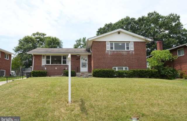 7104 ADELPHI RD photos photos