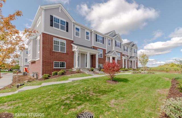 324 Timberleaf Circle - 324 Timberleaf cir, DuPage County, IL 60172