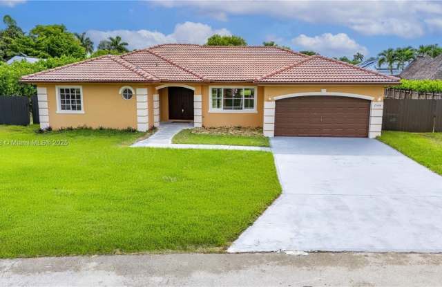 21444 SW 128th Pl photos photos
