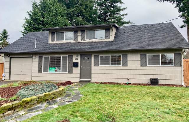 Renton Highlands 5 bdrm home. - 1116 Whitman Court Northeast, Renton, WA 98059
