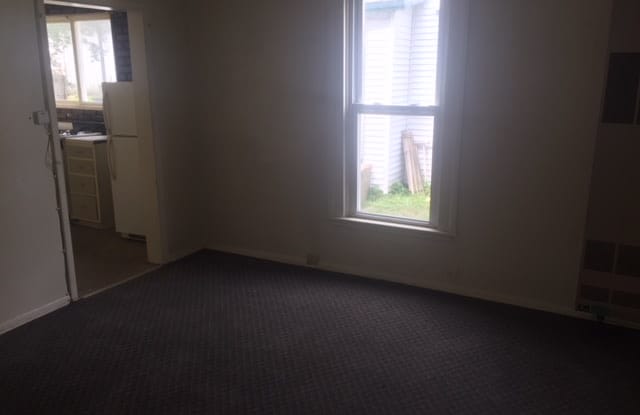 105 Woodward #B Gallery 2