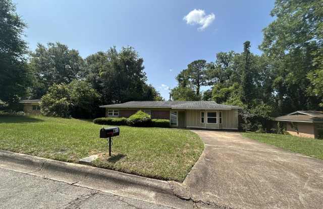 811 Bahama Drive photos photos