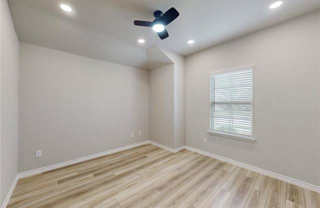 1128 Kennesaw Drive Gallery 4