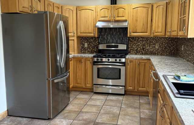 28 Galpin Street unit: Rear - 28 Galpin Street, Naugatuck, CT 06770