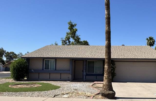 CORNER LOT 3 BEDROOM PLUS DEN WITH FIREPLACE AND LARGE YARD photos photos
