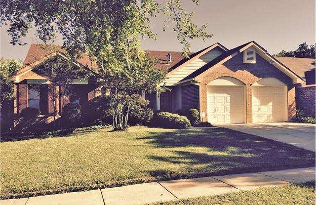 334 Hopewell Street - 334 Hopewell Street, Grand Prairie, TX 75052
