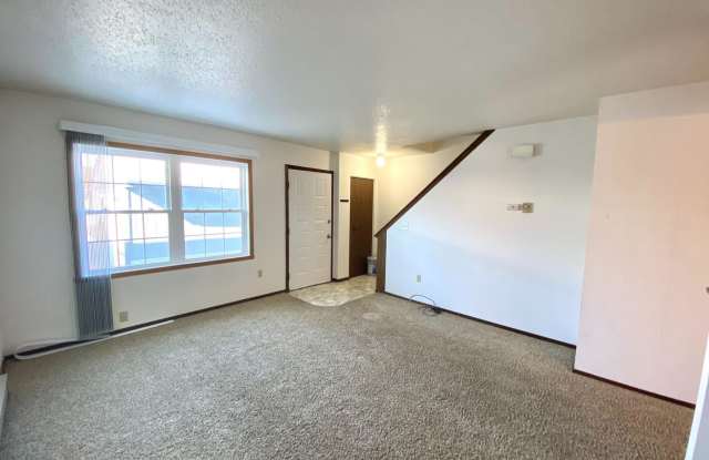 3 Bed 1 Bath Townhome - 1 MONTH FREE ON SIGNED 15 MONTH LEASE! - 214 5th Street Northwest, West Fargo, ND 58078