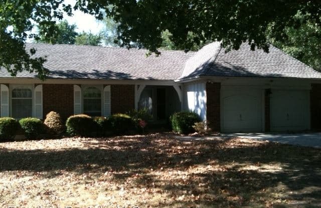 8301 W 98Th St - 8301 West 98th Street, Overland Park, KS 66212