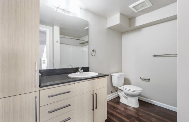1711 Apartments photos photos