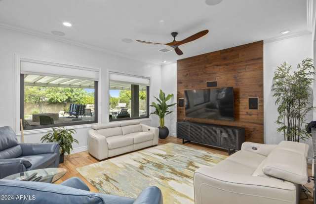 Rates Vary: $7,995 - $12,495 photos photos