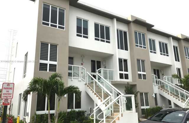 10280 NW 63rd Ter - 10280 Northwest 63rd Terrace, Doral, FL 33178