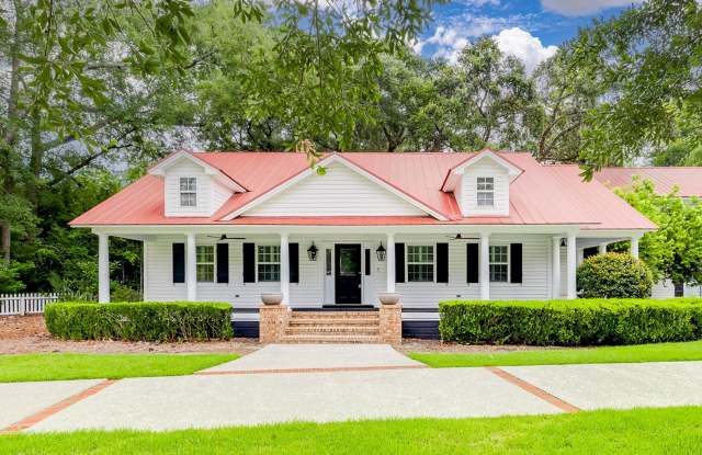 Wymberly Estate Isle of Hope 4 bed 4 bath for rent Gallery 1