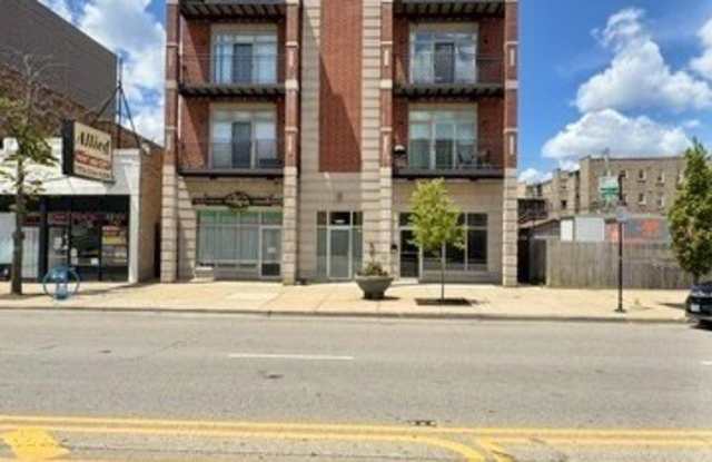 5642 N Broadway Street photos photos