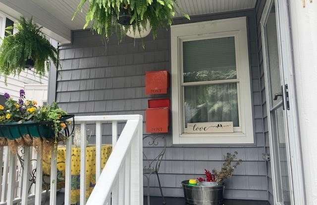 119 Roslyn Avenue photos photos