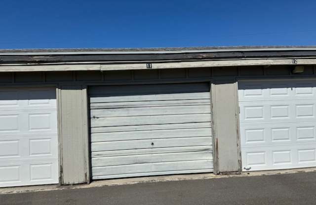 1/2 off first month rent, Great Roy Condo Gallery 3