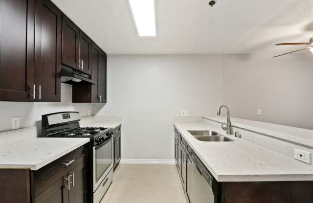 CCA - Columbia Court Apartments LP dba Tuscani Villas photos photos