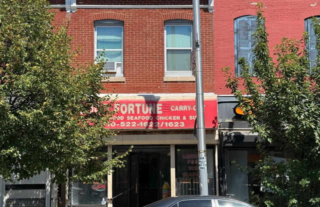 2202 E MONUMENT Street Gallery 1