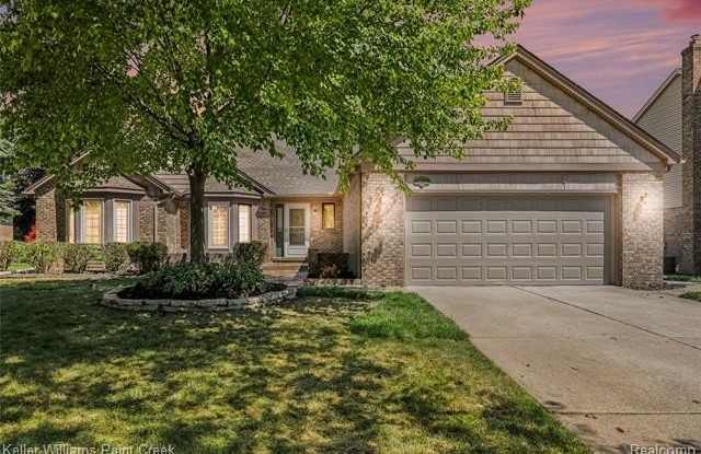4847 Bayleaf Drive Gallery 2