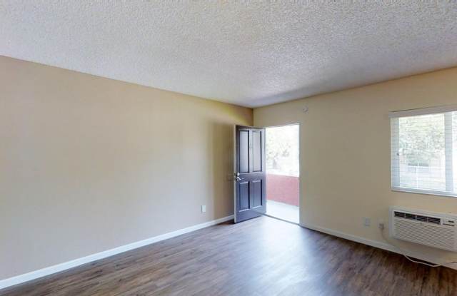 Vintage Apartments Gallery 3
