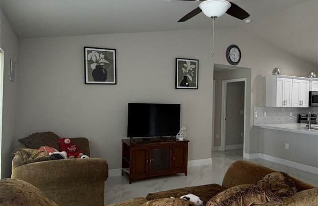 3914 9th Street W Gallery 4
