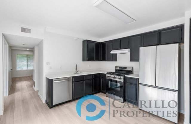 5067 La Cuenta Drive photos photos