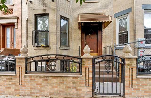 262 E 23rd Street photos photos