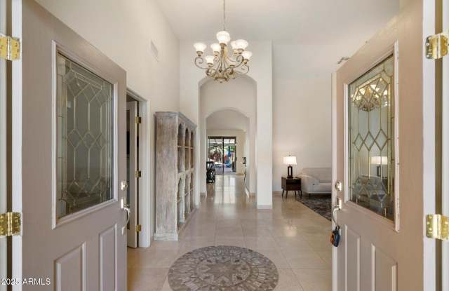10060 E EMERALD Drive Gallery 4
