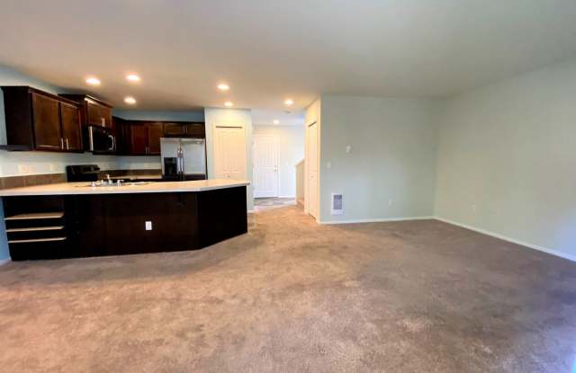 3 Bedroom Craftsman Home with Loft, Private Backyard & 2-Car Garage - Avail. NOW Gallery 4