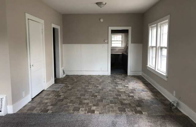1212 S Hydraulic Ave Gallery 3