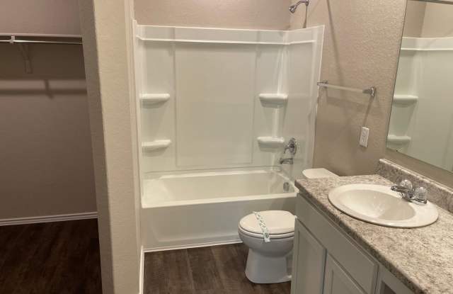 Spacious 4-Bedroom | 2-Bath Home in Scott’s Hollow with Modern Comforts - Now Pre-Leasing Gallery 4