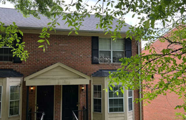 Sleepy Hollow Townhome - Convenient Location and Privacy photos photos